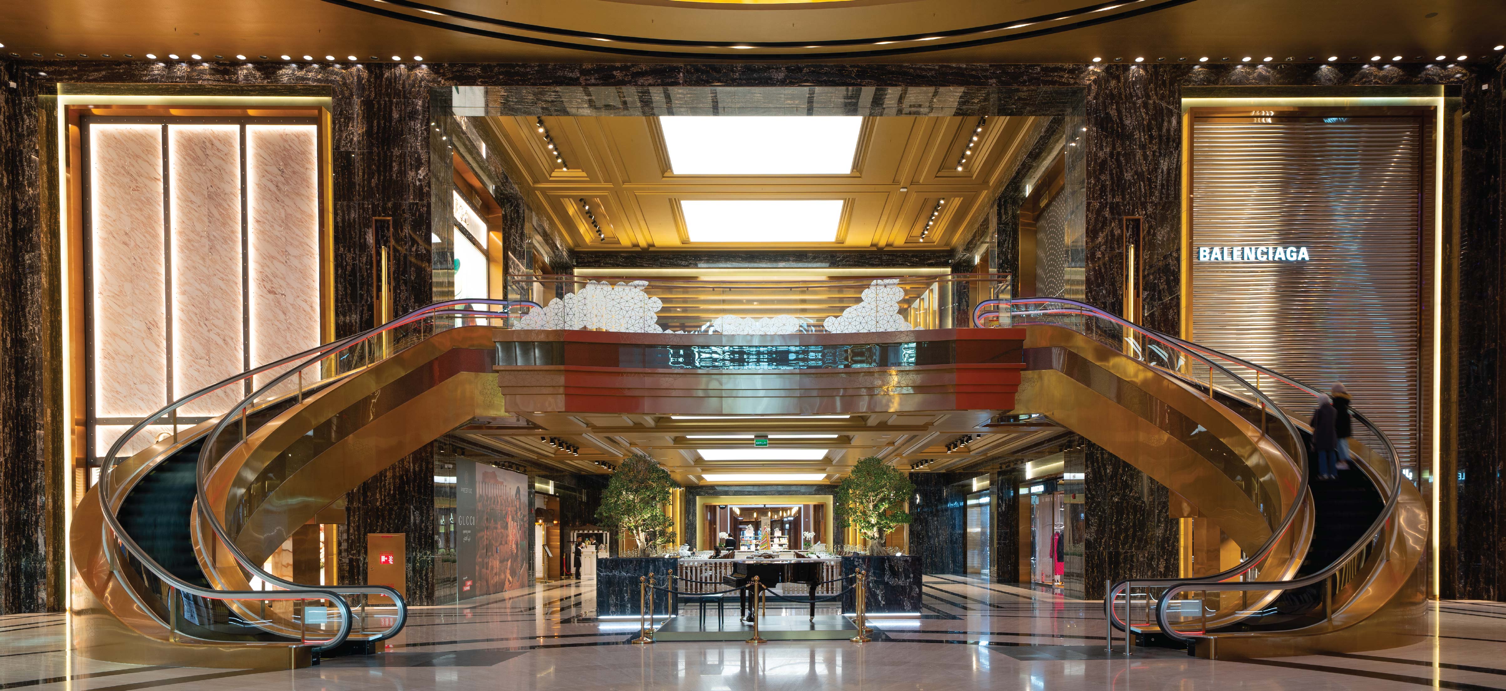 THE GRAND AVENUES MALL THE BIGGEST AND  LUXURIOUS SHOPPING MALL IN KUWAIT  